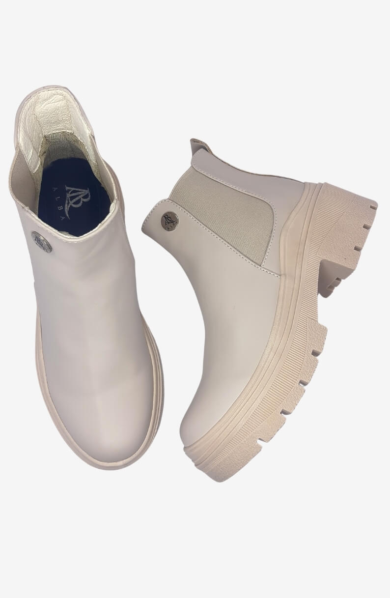 vista superior de los Botin De Mujer Jade Beige con plantillas confortables y elasticos para mejor ajuste